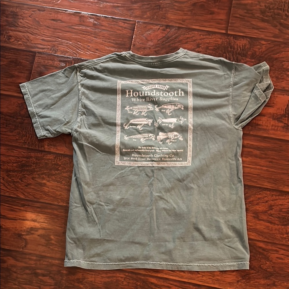 Green Short Sleeve Tee with Graphic Design